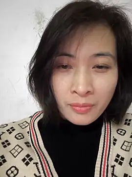 Snapshot of Sweets24 chatting on February 17, 2025, 5:04 am Sweets24 online show from February 17, 2025, 5:04 am