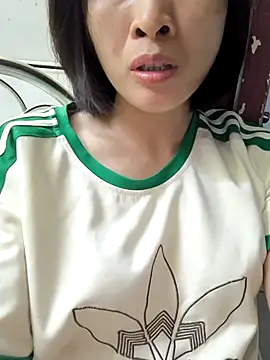Snapshot of Sweets24 chatting on September 23, 2025, 1:07 pm Sweets24 online show from September 23, 2025, 1:07 pm