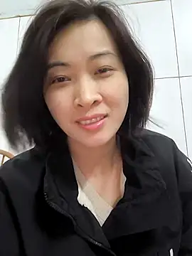 Snapshot of Sweets24 chatting on February 17, 2025, 11:00 pm Sweets24 online show from February 17, 2025, 11:00 pm