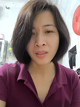 Snapshot of Sweets24 chatting on March 14, 2025, 10:49 pm Sweets24 online show from March 14, 2025, 10:49 pm