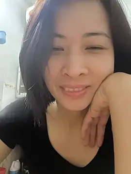 Snapshot of Sweets24 chatting on March 20, 2025, 11:02 pm Sweets24 online show from March 20, 2025, 11:02 pm