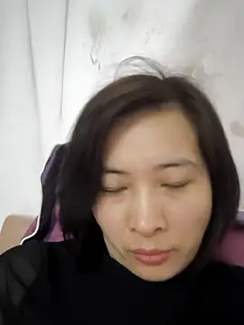 Snapshot of Sweets24 chatting on February 20, 2025, 10:37 pm Sweets24 online show from February 20, 2025, 10:37 pm