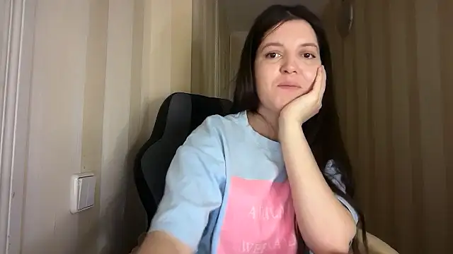 Snapshot of Lina_Most chatting on February 22, 2026, 10:55 pm Lina Most online show from February 22, 2026, 10:55 pm