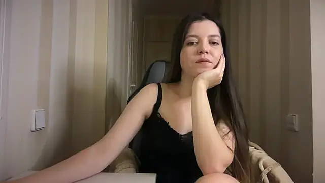 Lina Most online show from December 13, 2025, 9:43 pm