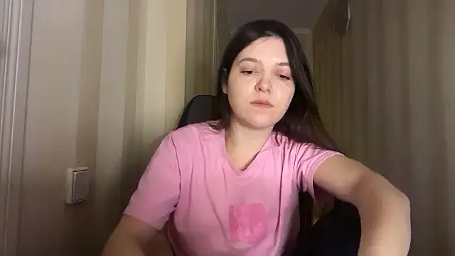 Snapshot of Lina_Most chatting on February 1, 2026, 9:13 pm Lina Most online show from February 1, 2026, 9:13 pm