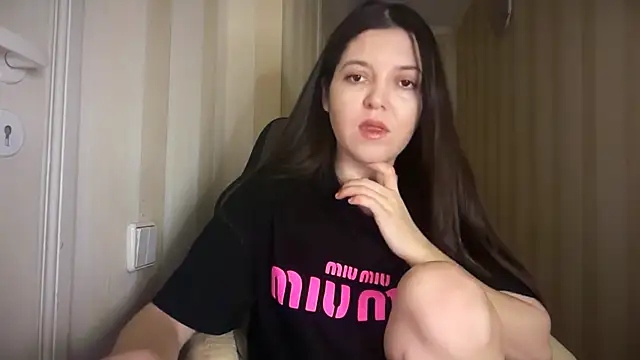 Snapshot of Lina_Most chatting on February 13, 2026, 10:32 pm Lina Most online show from February 13, 2026, 10:32 pm