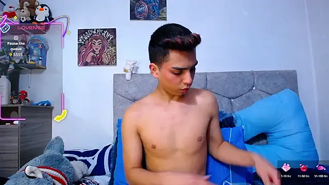 Snapshot of OwenBluee chatting on March 6, 2026, 5:46 am OwenBluee online show from March 6, 2026, 5:46 am