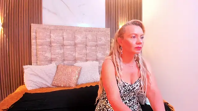 Snapshot of AnastasiaTaylor_ chatting on September 16, 2025, 3:29 am AnastasiaTaylor online show from September 16, 2025, 3:29 am