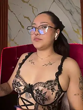 Snapshot of angellique_22 chatting on March 25, 2026, 4:34 am angellique 22 online show from March 25, 2026, 4:34 am