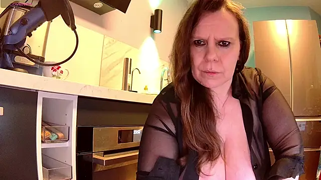 Endrocleia online show from March 7, 2025, 10:54 pm