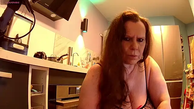 Snapshot of Endrocleia chatting on April 17, 2026, 1:08 am Endrocleia online show from April 17, 2026, 1:08 am