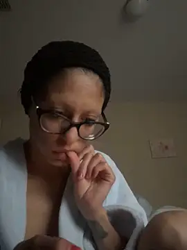 Snapshot of myloveforyouu chatting on October 1, 2025, 1:04 pm myloveforyouu online show from October 1, 2025, 1:04 pm