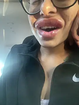 Snapshot of myloveforyouu chatting on December 21, 2025, 9:59 pm myloveforyouu online show from December 21, 2025, 9:59 pm