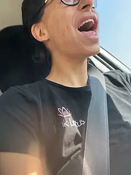 myloveforyouu online show from February 28, 2026, 4:17 pm