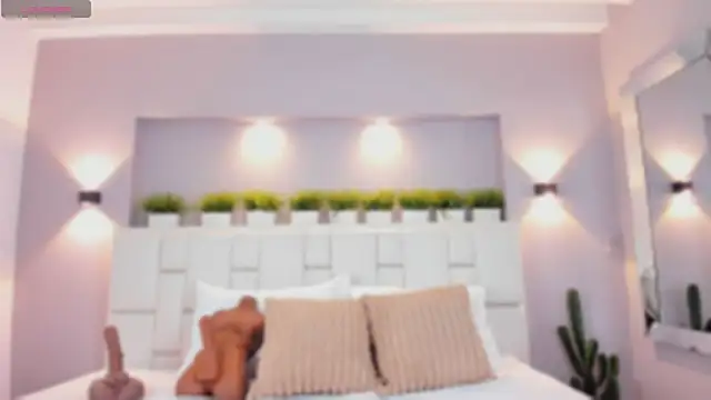 HelenaRoos online show from February 20, 2026, 7:38 pm