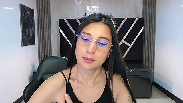 lizzyluk ch online show from January 18, 2026, 12:19 pm