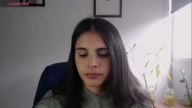 Snapshot of alma_violeta chatting on March 7, 2025, 3:18 pm alma violeta online show from March 7, 2025, 3:18 pm