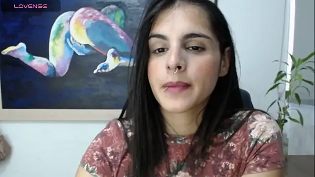 Snapshot of alma_violeta chatting on December 17, 2024, 10:32 pm alma violeta online show from December 17, 2024, 10:32 pm