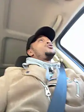 Snapshot of rayyymack chatting on February 13, 2026, 7:36 pm rayyymack online show from February 13, 2026, 7:36 pm