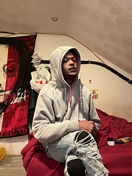 Snapshot of rayyymack chatting on March 13, 2026, 10:53 am rayyymack online show from March 13, 2026, 10:53 am