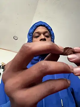 Snapshot of rayyymack chatting on February 23, 2026, 3:01 pm rayyymack online show from February 23, 2026, 3:01 pm