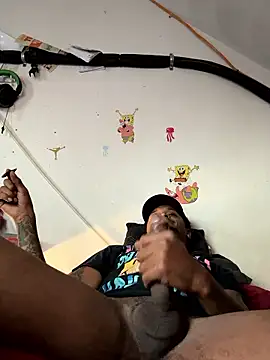 Snapshot of rayyymack chatting on January 8, 2026, 8:59 pm rayyymack online show from January 8, 2026, 8:59 pm