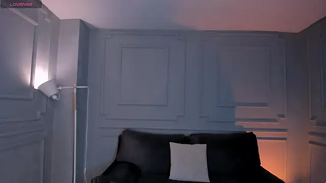 ValeriaRiveraX online show from March 24, 2026, 4:12 am