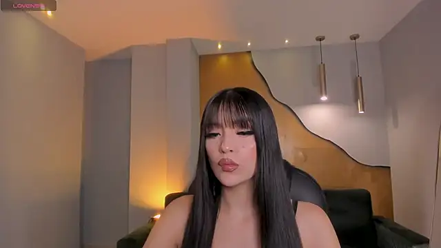 ValeriaRiveraX online show from April 10, 2026, 3:57 am