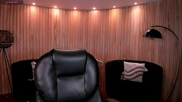 ValeriaRiveraX online show from March 22, 2026, 4:16 am