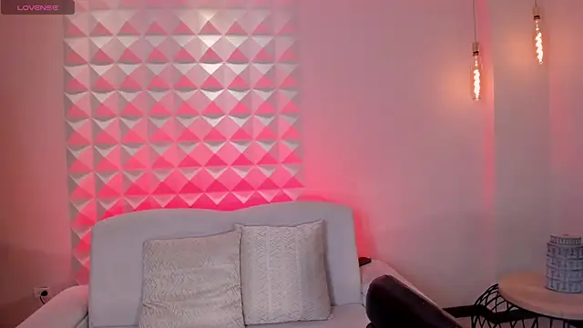 MariaHerrera  online show from July 6, 2026, 9:28 pm