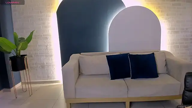 Snapshot of MariaHerrera_ chatting on November 22, 2025, 9:57 pm MariaHerrera online show from November 22, 2025, 9:57 pm