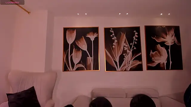 KatieStonne online show from February 11, 2026, 11:32 am