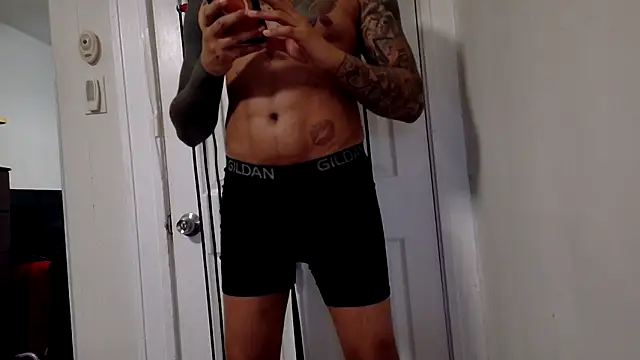 Snapshot of WyattBBC chatting on March 1, 2026, 12:32 am WyattBBC online show from March 1, 2026, 12:32 am