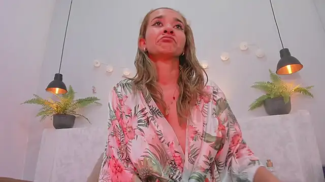 penelope handaos online show from March 2, 2025, 11:39 pm