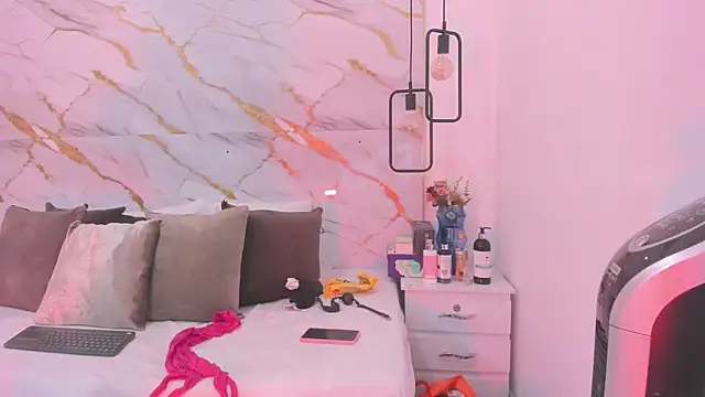 penelope handaos online show from February 6, 2025, 4:31 am