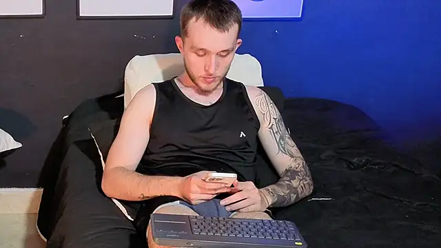 Dylanwhite23  online show from April 6, 2026, 11:50 pm