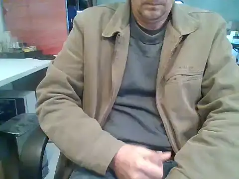 Snapshot of Raimundo1971 chatting on May 8, 2026, 2:43 pm Raimundo1971 online show from May 8, 2026, 2:43 pm