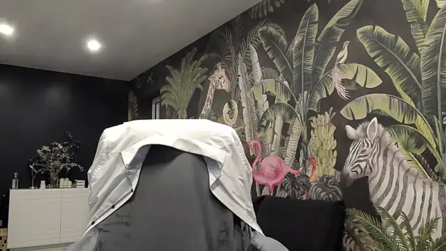 carla88 online show from November 5, 2025, 8:17 am