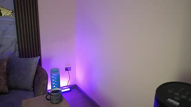 Snapshot of Anybuny chatting on October 13, 2025, 11:34 am Anybuny online show from October 13, 2025, 11:34 am