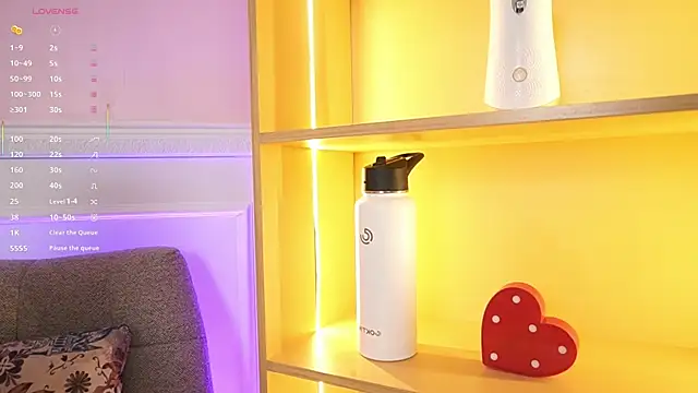 Snapshot of Anybuny chatting on October 25, 2025, 2:28 pm Anybuny online show from October 25, 2025, 2:28 pm