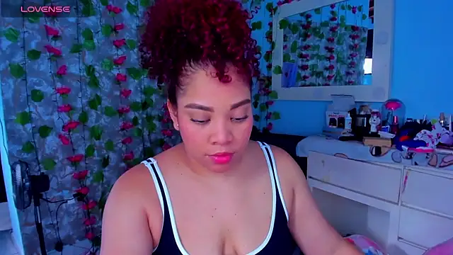AngelaCoffee online show from May 26, 2026, 9:35 pm