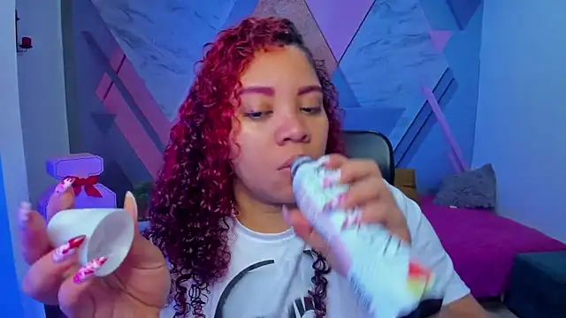 AngelaCoffee online show from November 9, 2025, 12:58 am