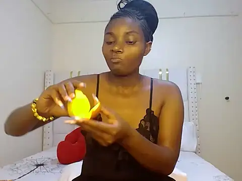 Snapshot of Tamia_love200 chatting on February 1, 2026, 11:25 pm Tamia love200 online show from February 1, 2026, 11:25 pm