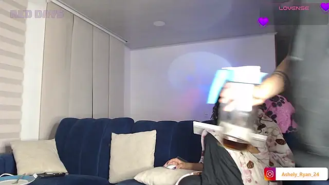 ashely ryan24 online show from September 23, 2025, 12:06 am