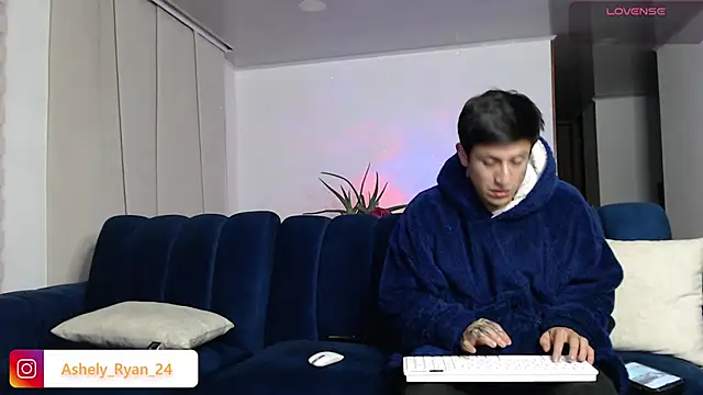 ashely ryan24 online show from February 7, 2025, 11:55 pm