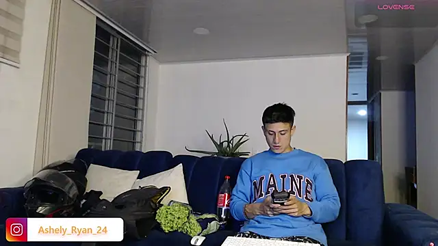 ashely ryan24 online show from March 4, 2025, 12:07 am