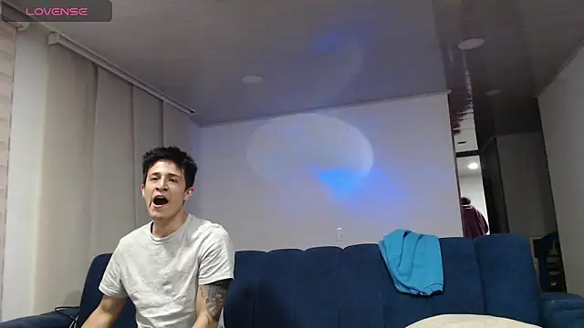 ashely ryan24 online show from September 30, 2025, 11:22 pm