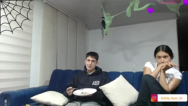 ashely ryan24 online show from October 23, 2025, 10:52 pm