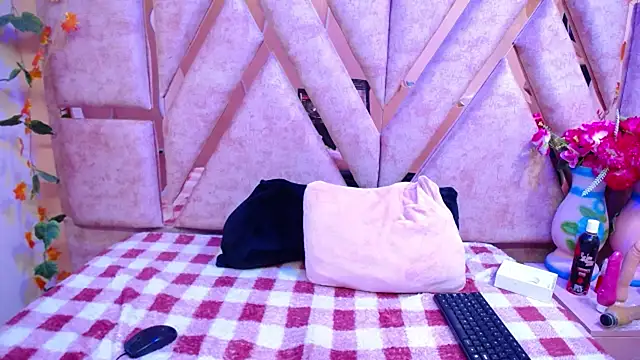 Azul Horny18 online show from February 20, 2026, 6:26 am