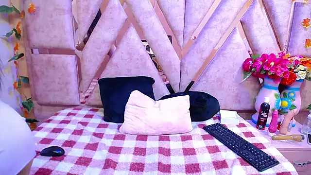 Azul Horny18 online show from February 15, 2026, 8:02 am